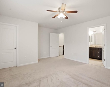 8001 Alchemy Way - Photo Thumbnail 18