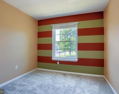 618 Milford Court - Photo Thumbnail 6