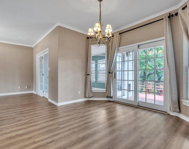 1207 Orlando Rd - Photo Thumbnail 6