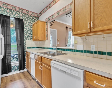 1207 Orlando Rd - Photo Thumbnail 10
