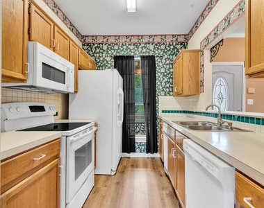 1207 Orlando Rd - Photo Thumbnail 9