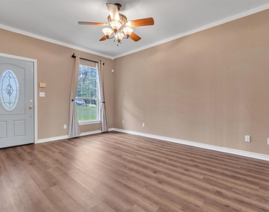 1207 Orlando Rd - Photo Thumbnail 2