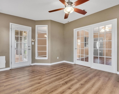 1207 Orlando Rd - Photo Thumbnail 8