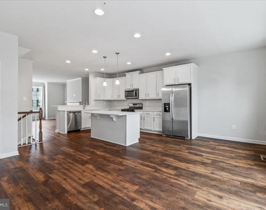 309 Spring Bank Way - Photo Thumbnail 8