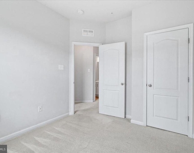 309 Spring Bank Way - Photo Thumbnail 31