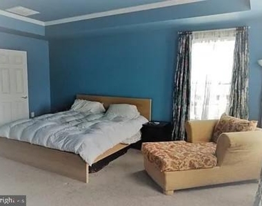 6181 Murray Terrace - Photo Thumbnail 12