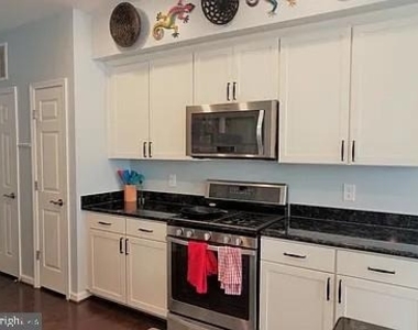 6181 Murray Terrace - Photo Thumbnail 8