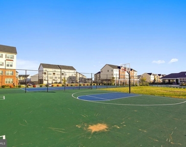 5934 Jefferson Commons Way - Photo Thumbnail 25