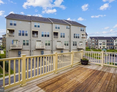5934 Jefferson Commons Way - Photo Thumbnail 11