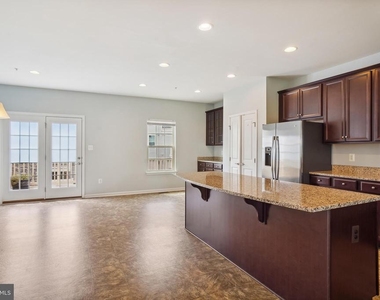 5934 Jefferson Commons Way - Photo Thumbnail 8