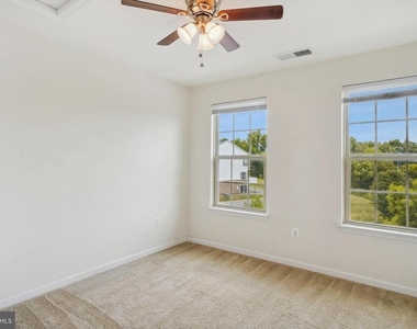 5934 Jefferson Commons Way - Photo Thumbnail 17