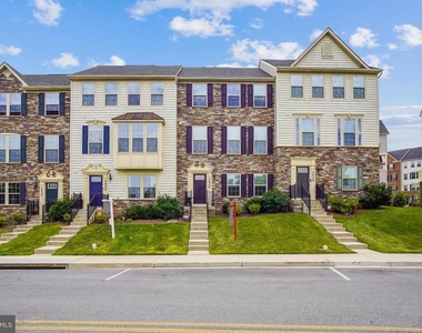 5934 Jefferson Commons Way - Photo Thumbnail 1