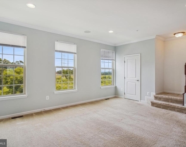 5934 Jefferson Commons Way - Photo Thumbnail 5