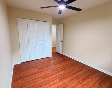 3975 Wintergreen Place - Photo Thumbnail 11
