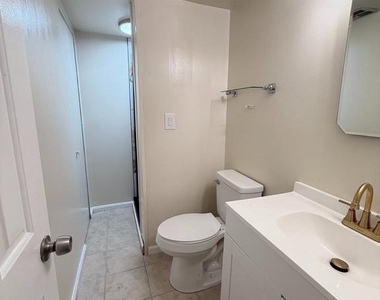 3975 Wintergreen Place - Photo Thumbnail 3