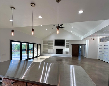 137 Mulberry Ln - Photo Thumbnail 15