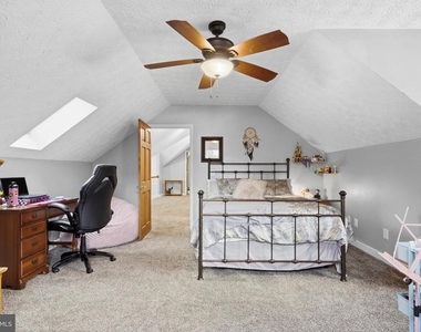 1126 Somerset Lane - Photo Thumbnail 38