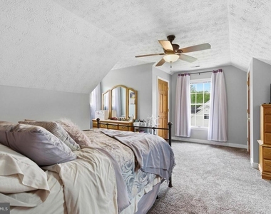 1126 Somerset Lane - Photo Thumbnail 37
