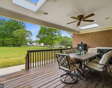 1126 Somerset Lane - Photo Thumbnail 11