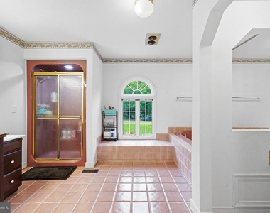 1126 Somerset Lane - Photo Thumbnail 32