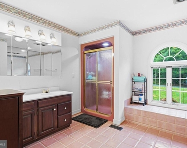 1126 Somerset Lane - Photo Thumbnail 33