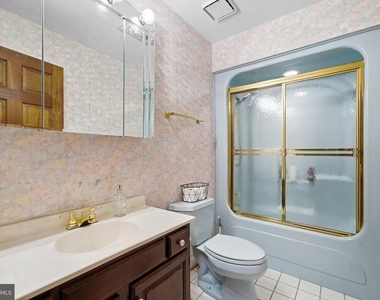 1126 Somerset Lane - Photo Thumbnail 48