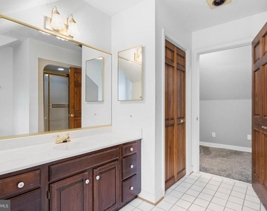 1126 Somerset Lane - Photo Thumbnail 45