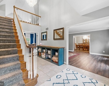 1126 Somerset Lane - Photo Thumbnail 19