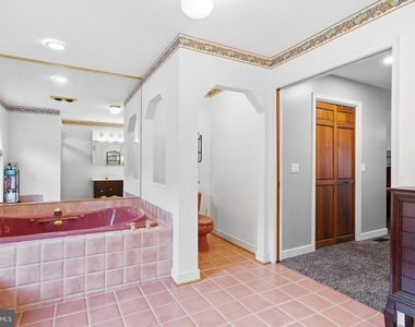 1126 Somerset Lane - Photo Thumbnail 35