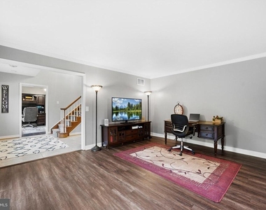 1126 Somerset Lane - Photo Thumbnail 24