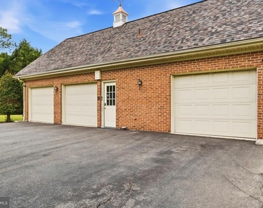 1126 Somerset Lane - Photo Thumbnail 53