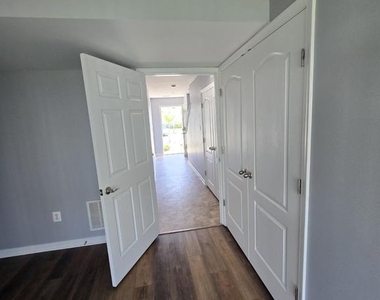 7720 Village Park Drive - Photo Thumbnail 4