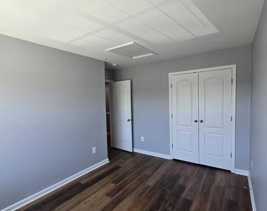 7720 Village Park Drive - Photo Thumbnail 25