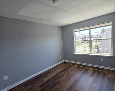 7720 Village Park Drive - Photo Thumbnail 23