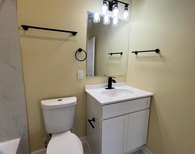 1725 Druid Hill Avenue - Photo Thumbnail 15