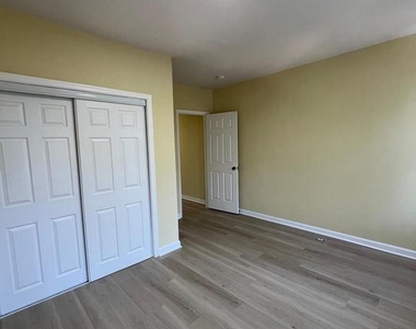 1725 Druid Hill Avenue - Photo Thumbnail 19