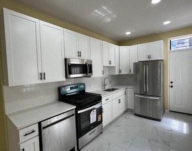 1725 Druid Hill Avenue - Photo Thumbnail 3
