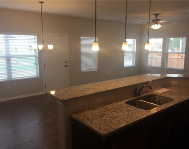 2304 S Lakeline Blvd - Photo Thumbnail 1