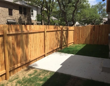 2304 S Lakeline Blvd - Photo Thumbnail 11