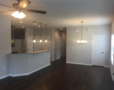 2304 S Lakeline Blvd - Photo Thumbnail 2