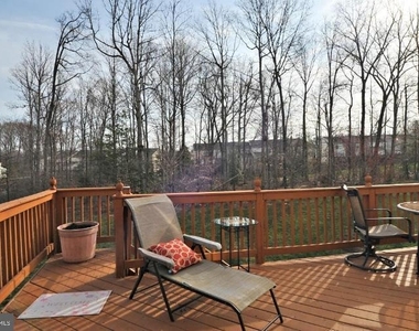 2508 Black Oak Way - Photo Thumbnail 2