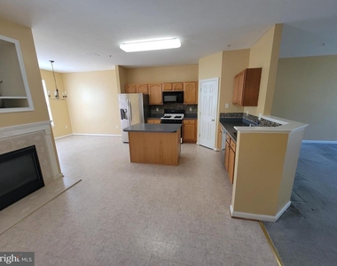 2508 Black Oak Way - Photo Thumbnail 16