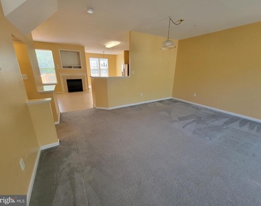 2508 Black Oak Way - Photo Thumbnail 4