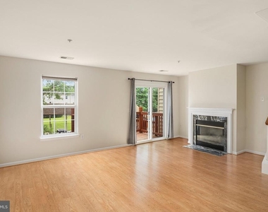 1125 Simsbury Court - Photo Thumbnail 7