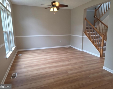 218 Eisenhower Court - Photo Thumbnail 3