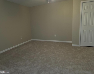 218 Eisenhower Court - Photo Thumbnail 19