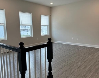 35422 Wright Way - Photo Thumbnail 2