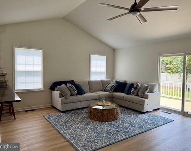 113 Loganberry Lane - Photo Thumbnail 5