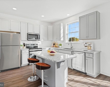 838 Mapleton Avenue - Photo Thumbnail 1