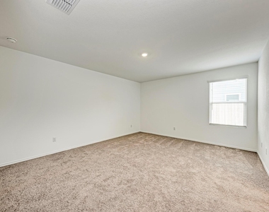 313 Marty Allen Loop - Photo Thumbnail 15